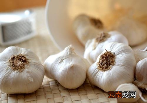 吃了大蒜怎么去除味道,吃大蒜可以喝牛奶吗