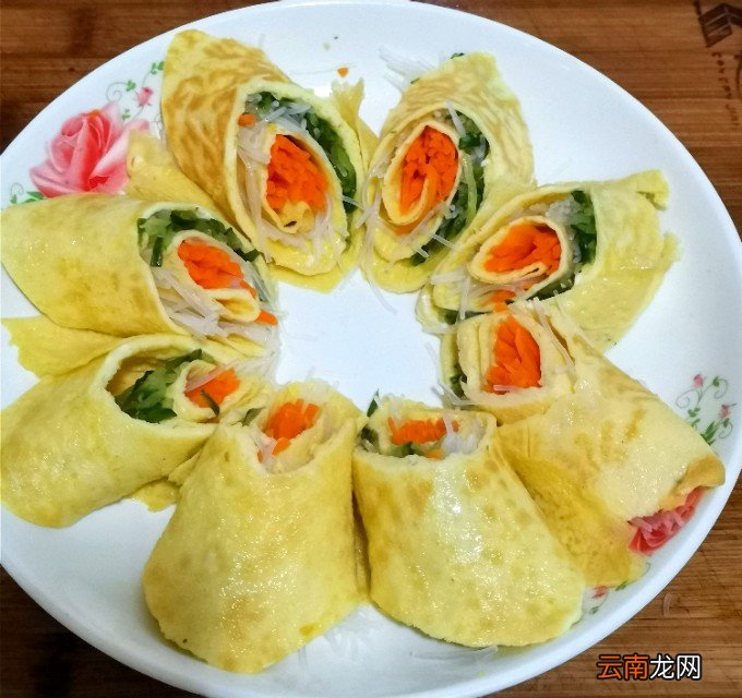 简单易学的早餐疏菜鸡蛋卷的做法 蔬菜鸡蛋卷的做法