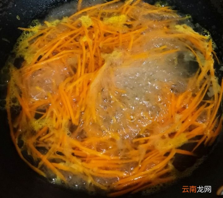 简单易学的早餐疏菜鸡蛋卷的做法 蔬菜鸡蛋卷的做法