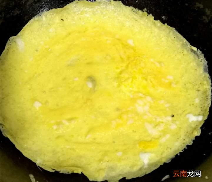 简单易学的早餐疏菜鸡蛋卷的做法 蔬菜鸡蛋卷的做法