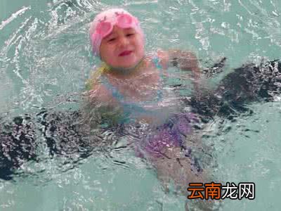 仰泳的划水动作要领