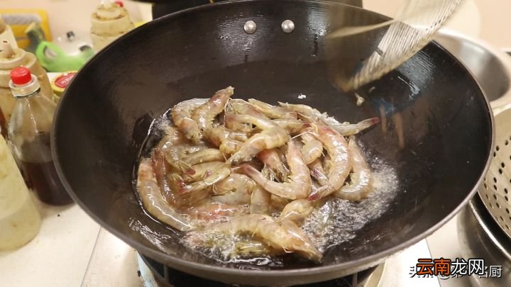 蒜蓉大虾的正确做法 蒜蓉虾的做法