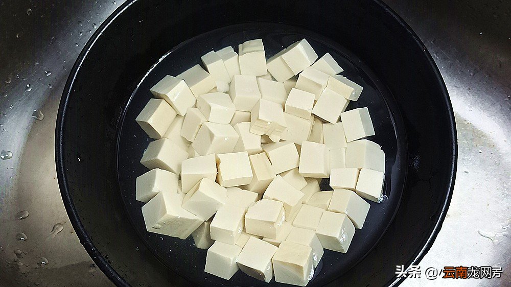酸菜豆腐汤做法简单 酸菜汤怎么做好吃
