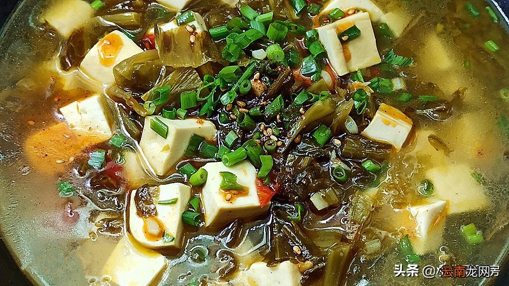 酸菜豆腐汤做法简单 酸菜汤怎么做好吃