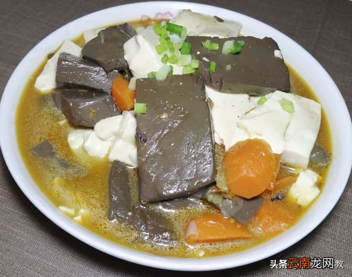 家常羊血烧豆腐做法 羊血豆腐的家常做法