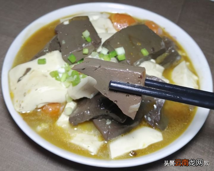 家常羊血烧豆腐做法 羊血豆腐的家常做法