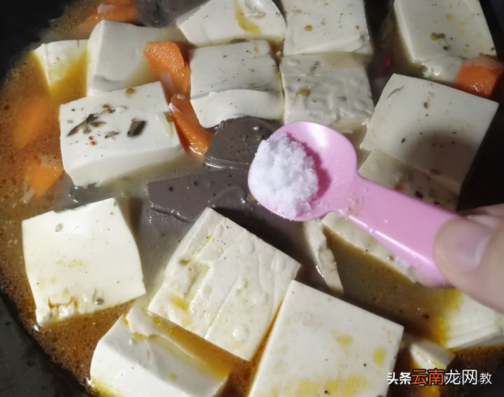 家常羊血烧豆腐做法 羊血豆腐的家常做法