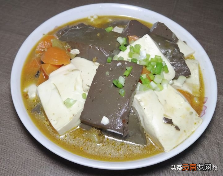 家常羊血烧豆腐做法 羊血豆腐的家常做法