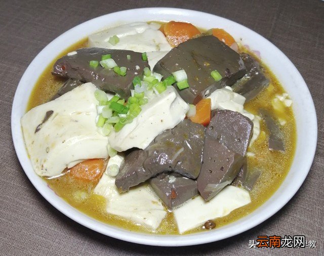 家常羊血烧豆腐做法 羊血豆腐的家常做法
