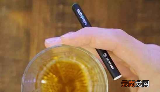 恢复体力吃什么最好 Nutrovape能量棒。