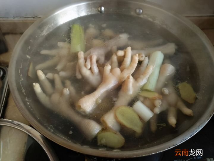 柠檬鸡爪做法原来这么简单 柠檬鸡爪制作方法