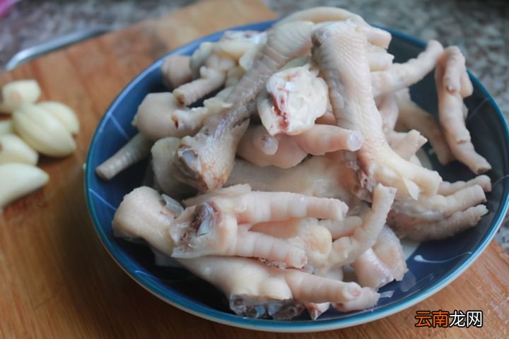 柠檬鸡爪做法原来这么简单 柠檬鸡爪制作方法