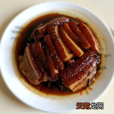 学会这样做梅菜扣肉秒变大厨 梅菜扣肉的制作方法