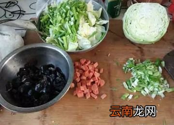 卷心菜怎么做好吃法 和它一起炒比肉都好吃