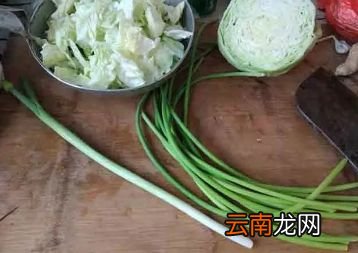 卷心菜怎么做好吃法 和它一起炒比肉都好吃