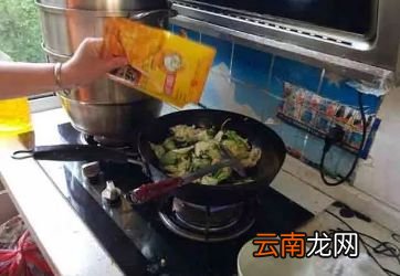 卷心菜怎么做好吃法 和它一起炒比肉都好吃