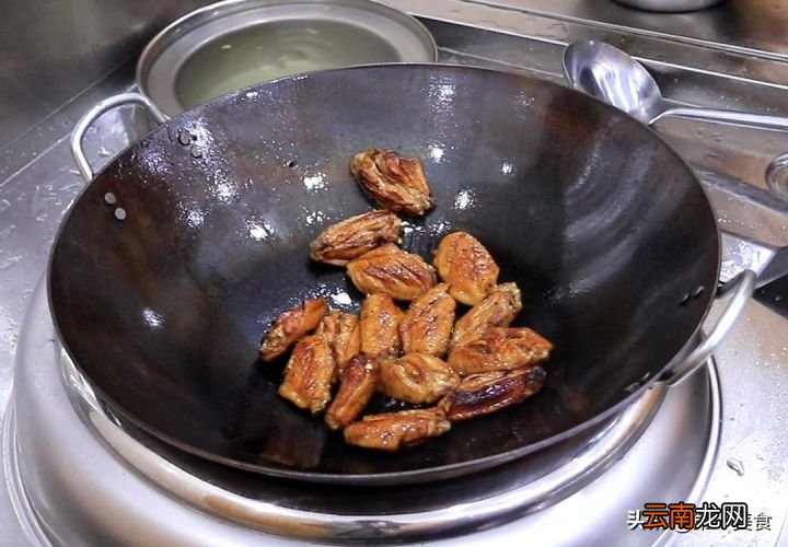 厨师长分享可乐鸡翅的家常做法 可乐鸡翅的做法