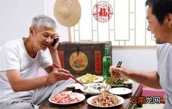 做什么对胃有害 四个伤胃行为你有吗
