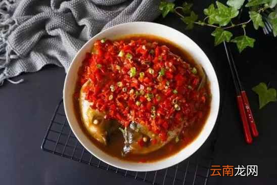 剁椒鱼头的做法 只需简单的蒸一蒸即可