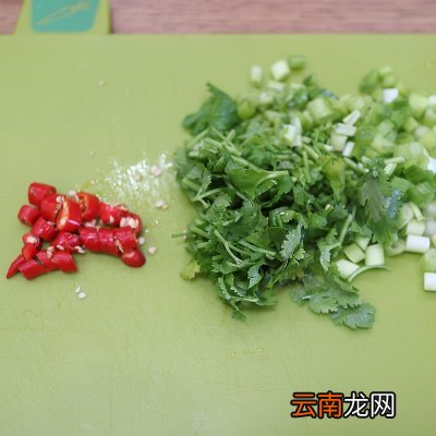 超级简单的凉拌酸辣土豆丝 酸辣土豆丝的做法