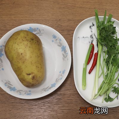 超级简单的凉拌酸辣土豆丝 酸辣土豆丝的做法