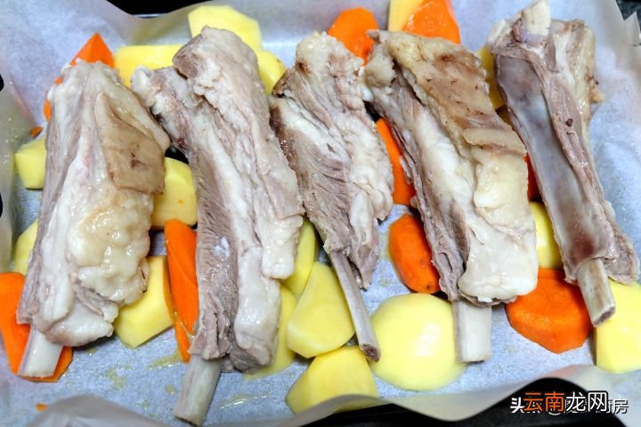 在家烤羊排做法简单又入味 羊排怎么做好吃又简单
