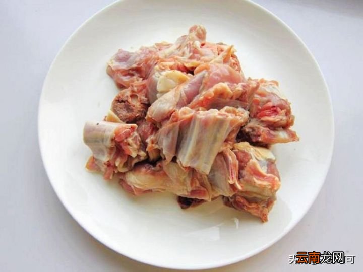 如何炖羊肉无膻味好吃 炖羊肉都需要哪些调料