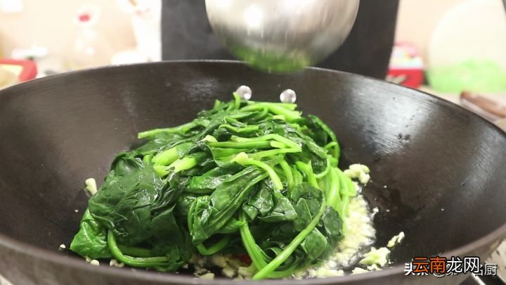 这才是烧菠菜的正确做法 菠菜怎么做好吃
