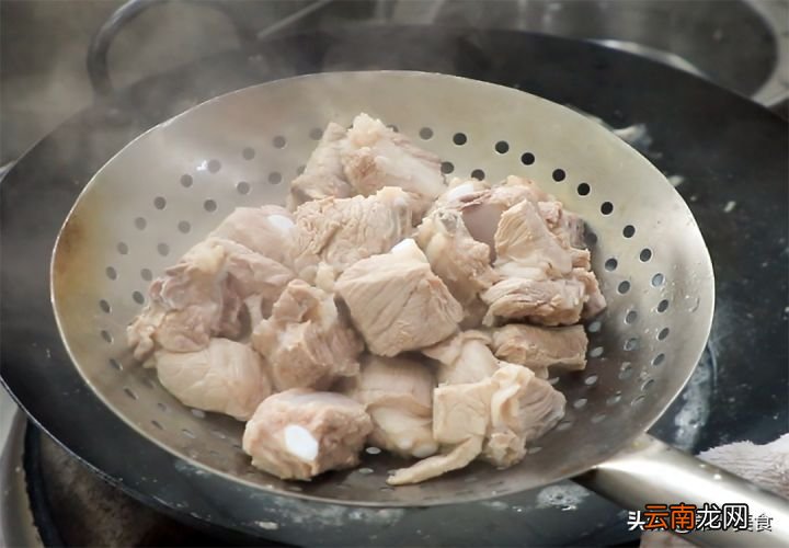 玉米排骨最家常做法 排骨汤怎么炖最有营养