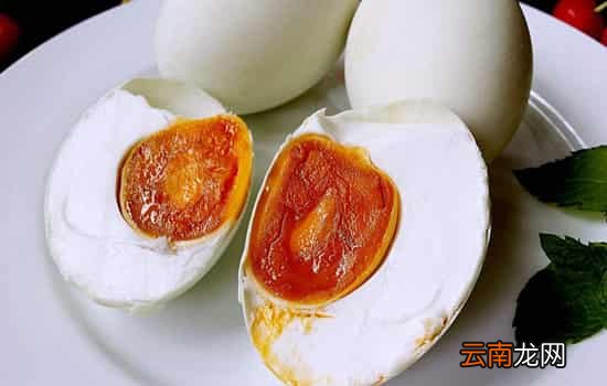 咸鸭蛋什么人群不能吃 6类人群需慎吃咸鸭蛋