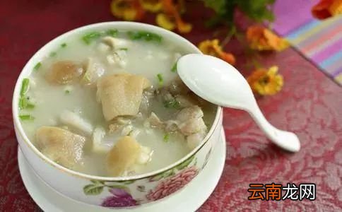 下奶猪蹄汤的做法 赶快收藏起吧