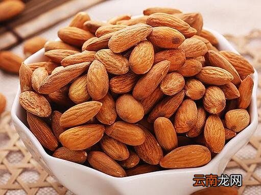 杏仁每次吃多少合适 杏仁吃多了会怎么样