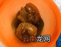 宝宝1岁吃鸡中翅怎么烧 无骨鸡翅包菜饭最适合宝宝吃