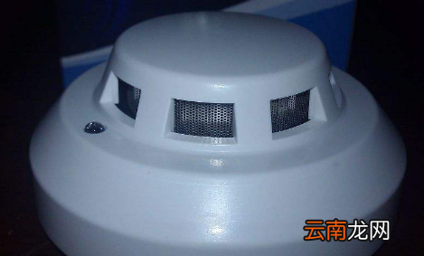 烟雾报警器30秒响一次怎么解决-烟感器每隔一段时间滴一声怎么关闭