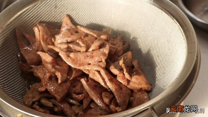 猪肝怎么炒又嫩又好吃 猪肝怎么做好吃又嫩又好吃