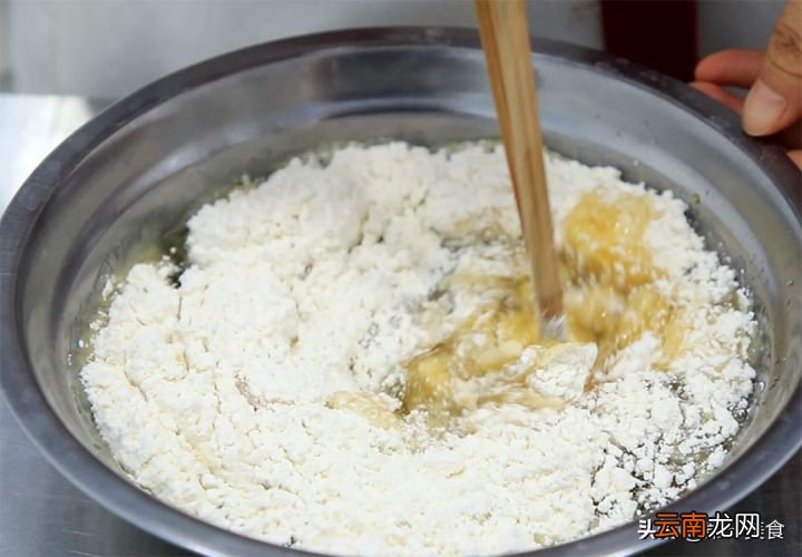 鸡蛋卷最简单的做法 面粉做什么好吃又简单