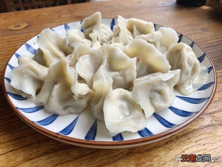 饺子皮用硬面还是软面 饺子皮怎么和面