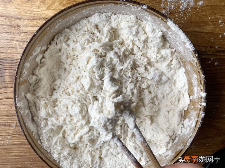 饺子皮用硬面还是软面 饺子皮怎么和面