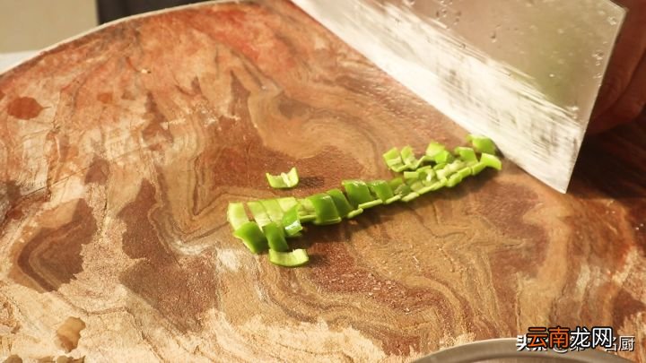 饭店凉拌藕片为啥那么好吃 凉拌藕片的做法