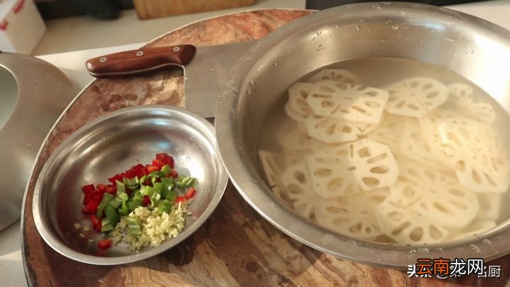 饭店凉拌藕片为啥那么好吃 凉拌藕片的做法