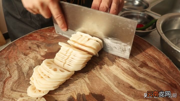 饭店凉拌藕片为啥那么好吃 凉拌莲藕的做法