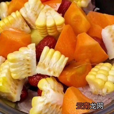 玉米排骨汤清甜营养又健康 排骨和什么炖最有营养