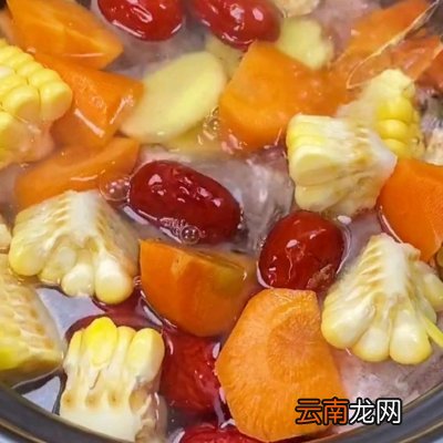 玉米排骨汤清甜营养又健康 排骨和什么炖最有营养