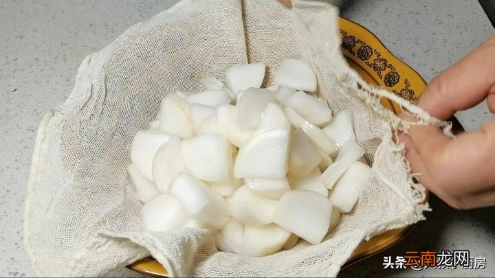 白萝卜简单又好吃的腌制方法 怎样腌制萝卜又脆又好吃