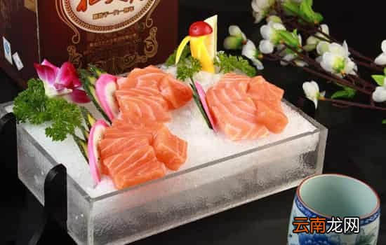 三文鱼刺身配什么酒 刺身料理配白葡萄酒的好处