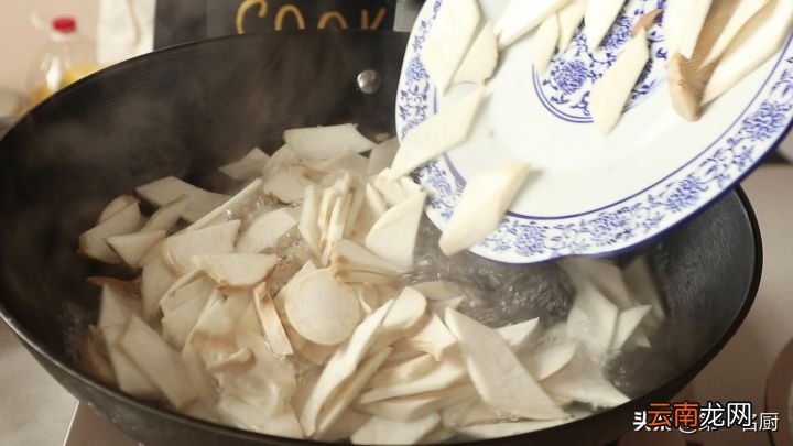 杏鲍菇怎样做才好吃 杏鲍菇要不要焯水