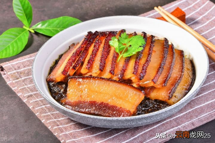 梅干菜到底是用什么菜做的 梅菜是什么菜