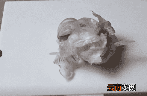 剥大蒜头最快方法 再也不用苦恼剥蒜了