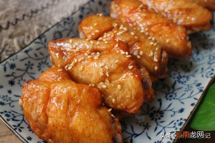 想吃烤鸡翅不用买 烤箱烤鸡翅温度和时间