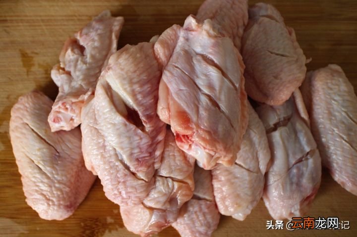 想吃烤鸡翅不用买 烤箱烤鸡翅温度和时间